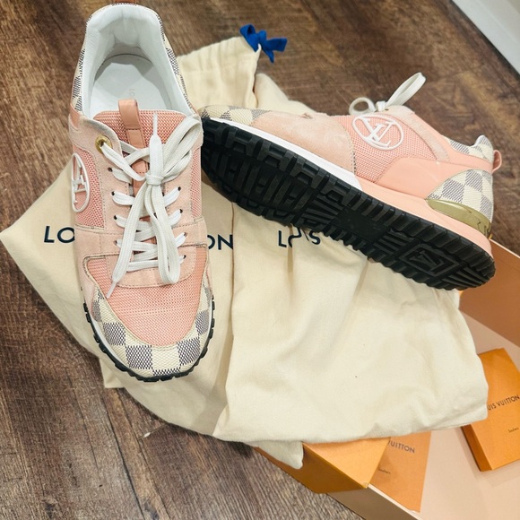 EUC Authentic Louis Vuitton Suede Damier Azur Run Away Sneakers - Picture 4 of 10